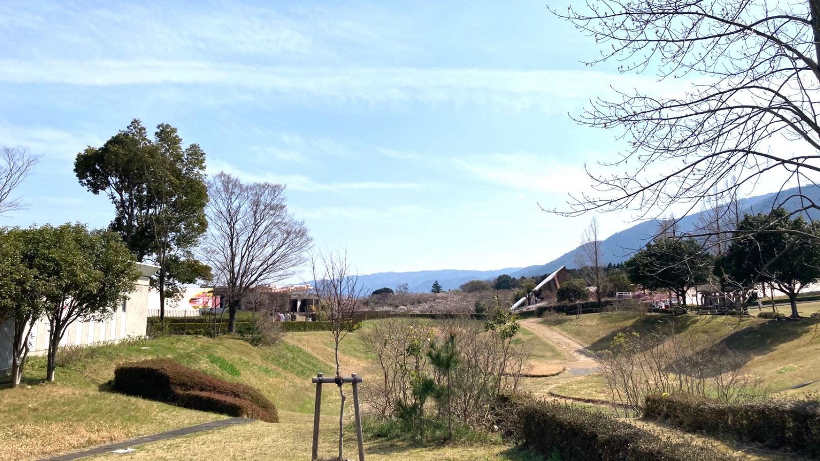 超巨大な自然とアートのテーマパーク 養老天命反転地 養老の滝に行こう 岐阜 観光 Gifumatic ギフマチック