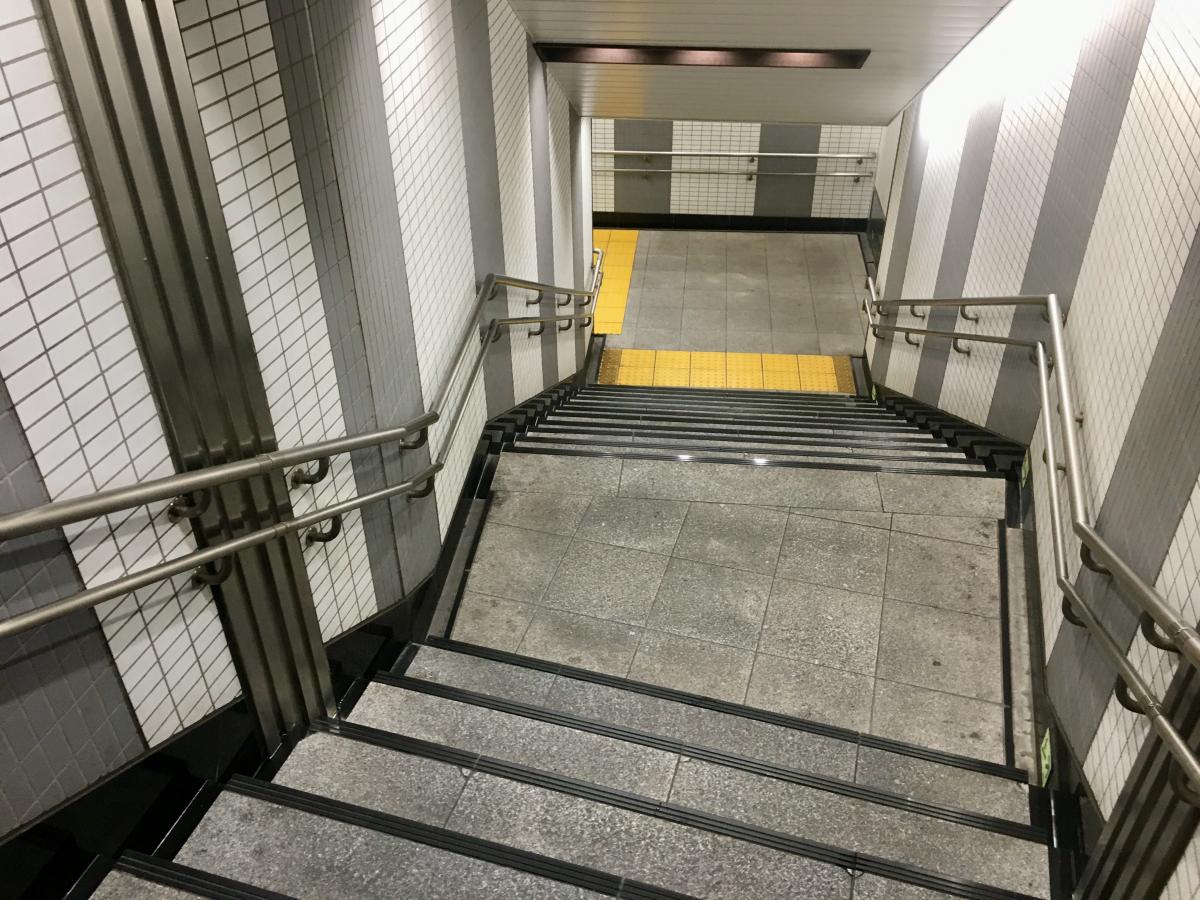 ユキサキナビ 東京メトロ千代田線乃木坂駅 東京都港区南青山
