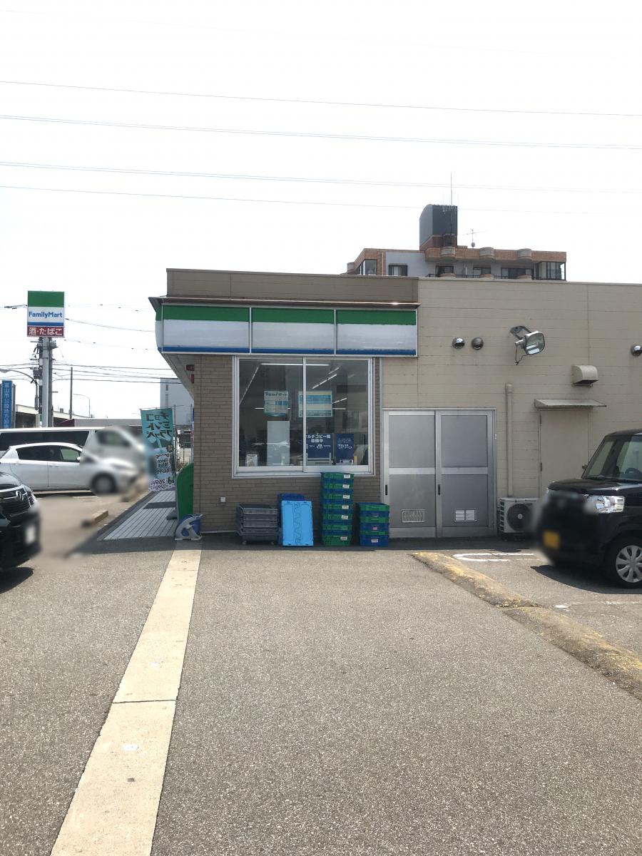マーケットピア ファミリーマート 富山中央市場店 富山市掛尾町