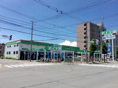 マーケットピア 札幌市のカー用品店 ホームメイト