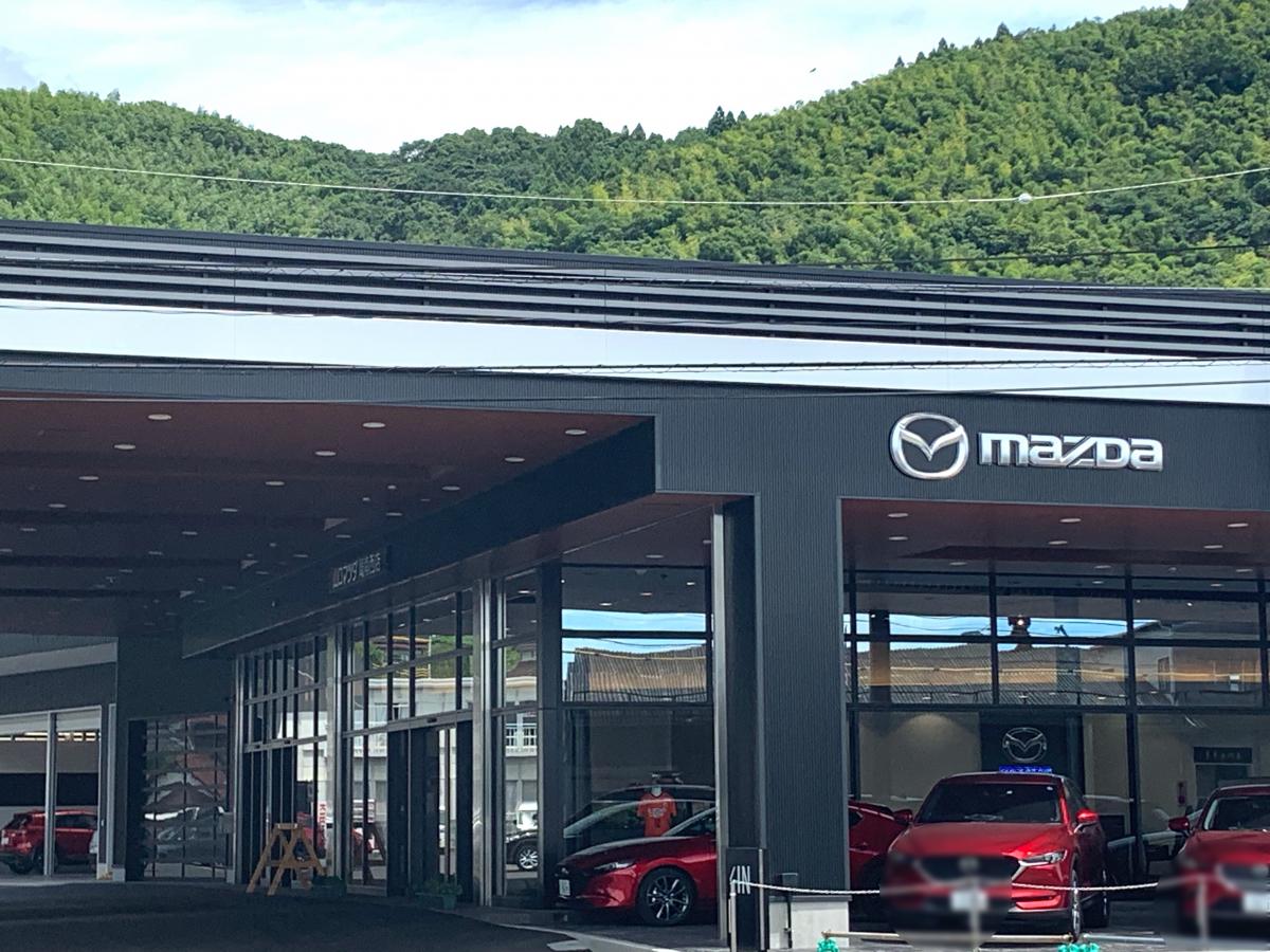 マーケットピア 山口マツダ周南西店 周南市南浦山町