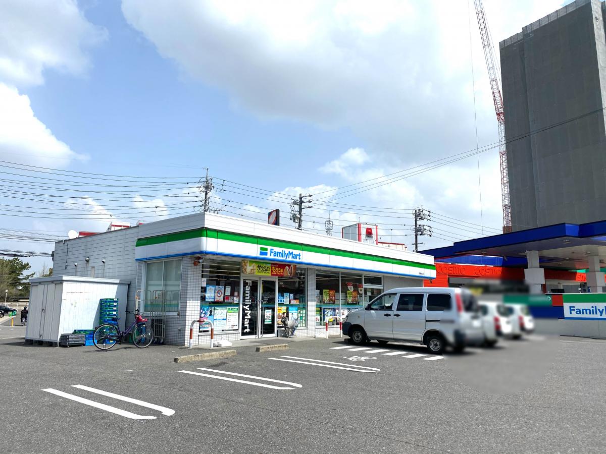 マーケットピア ファミリーマート 安城桜町店 安城市桜町