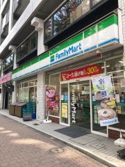 マーケットピア ファミリーマート 池袋二丁目店 豊島区池袋 2 4丁目