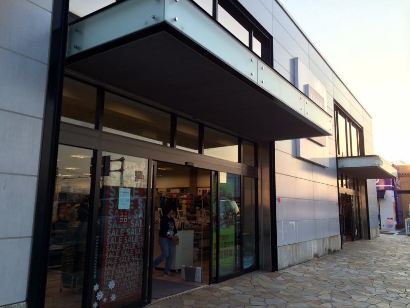 マーケットピア ユニクロ 紀の川店 和歌山市栄谷