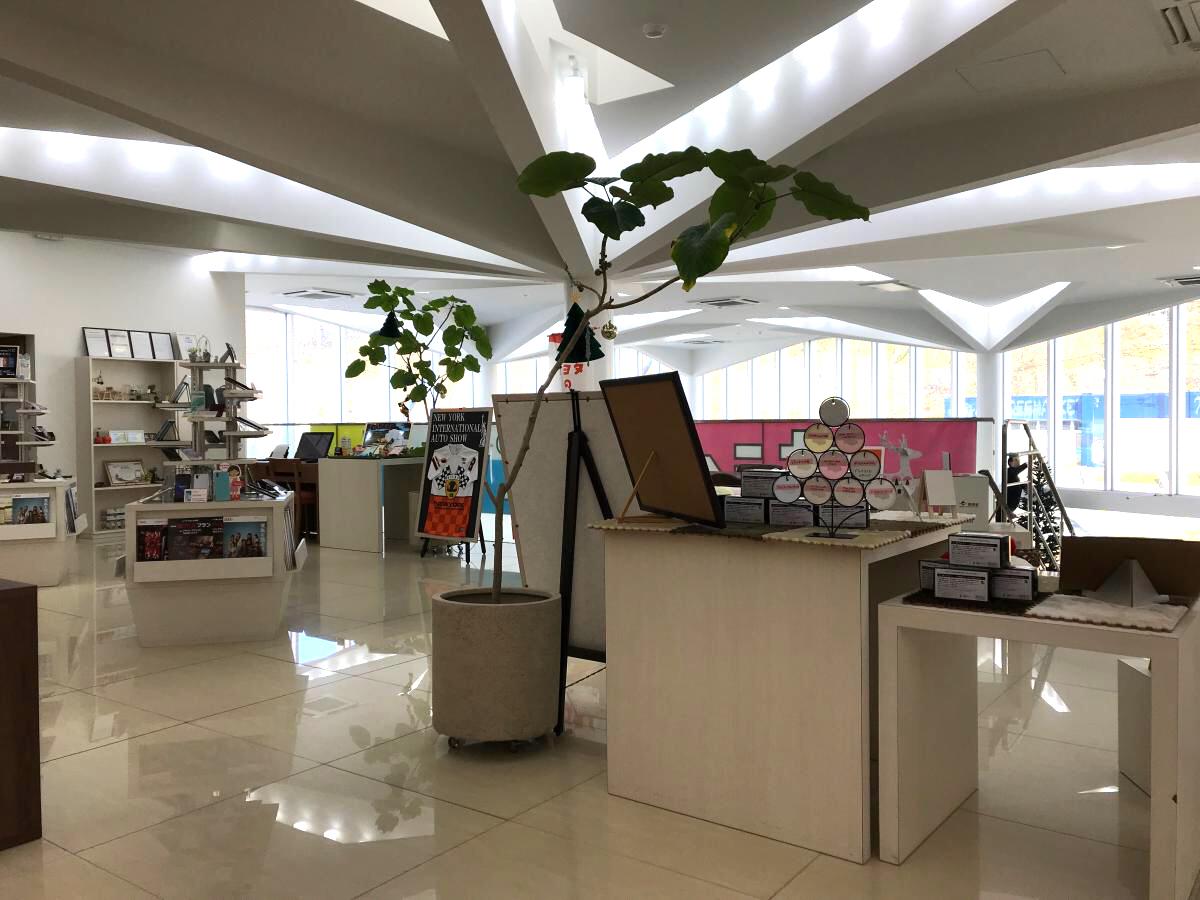 マーケットピア トヨタカローラ秋田本店 秋田市寺内神屋敷