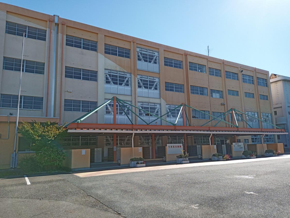 【スタディピア】清水第二中学校(静岡市清水区神田町) 【スタディピア】清水第二中学校(静岡市清水区神田町)