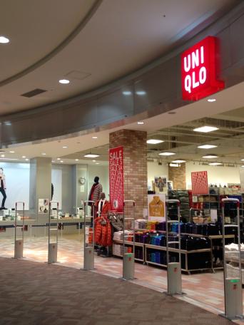 マーケットピア ユニクロ イオンモール伊丹テラス店 伊丹市藤ノ木